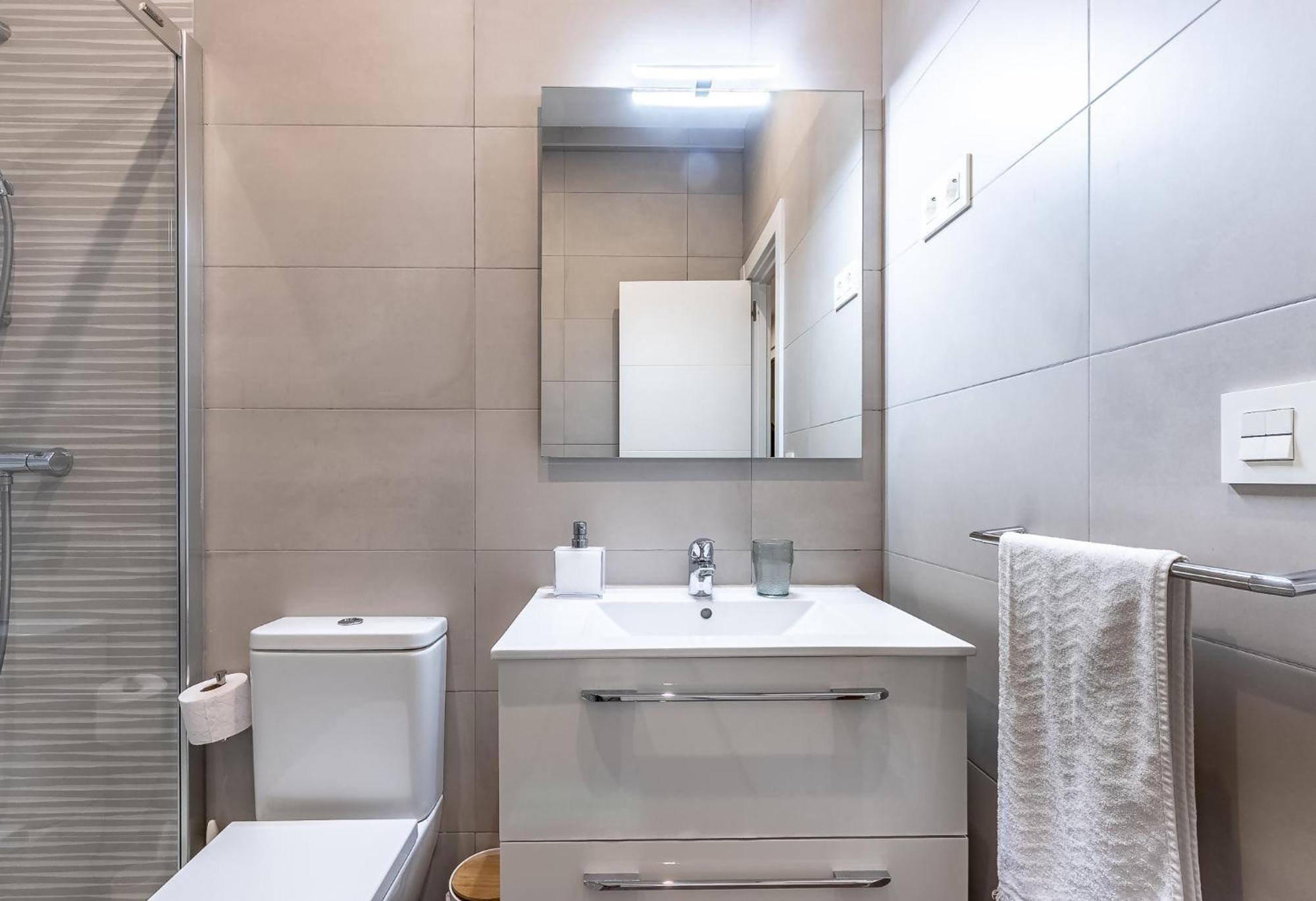 Homeloving Apartment Bilbao Centre With Parking Esterno foto